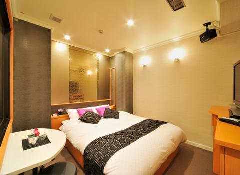Hotel California Kaminarimon (Adults Only) Токио Екстериор снимка