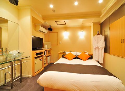Hotel California Kaminarimon (Adults Only) Токио Екстериор снимка